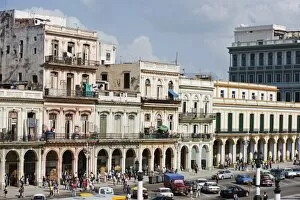 Images Dated 30th April 2010: Colourful facades of houses in Central Havana, Cuba, West Indies, Caribbean