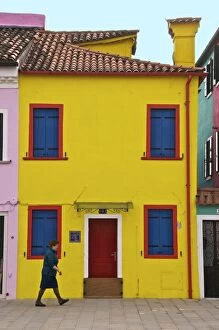 Colourful houses on the island of Burano, Venice, Veneto, Italy, Europe