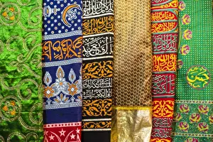 Bright Colour Prints: Colourful pashmina scarves, New Delhi, India, Asia