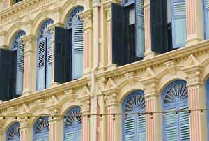 Fashion Prints: Colourful shutters