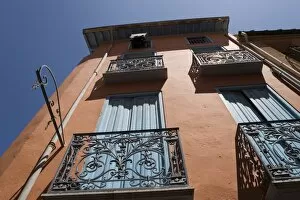 Images Dated 29th July 2007: Colourful street, Collioure, Pyrenees-Orientales, Languedoc, France, Europe