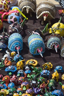 Images Dated 23rd April 2008: Colourful wooden animals for sale in Guanajuato, Guanajuato State, Mexico, North America