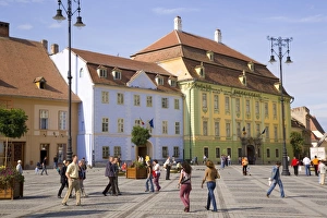 Images Dated 5th October 2006: Colourfully painted houses and buildings surrounding the main old town square