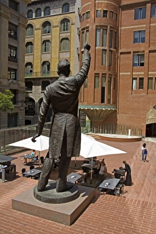 Conductor sculpture outside Palau de La Musica