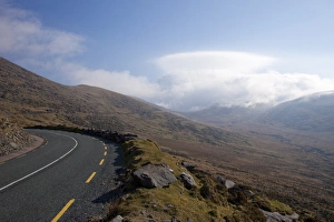 Images Dated 15th April 2010: Connor Pass, Dingle Peninsula, County Kerry, Munster, Republic of Ireland, Europe