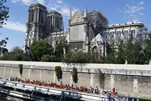 Boys Prints: Consolidation work after the fire, Notre Dame de Paris Cathedral, Paris, France, Europe