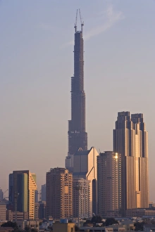Images Dated 18th December 2007: Construction of the Burj Dubai (Dubai Tower)