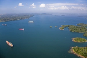 Images Dated 4th March 2008: Container ships on Gatun Lake heading for Gatun Locks, Panama Canal, Panama