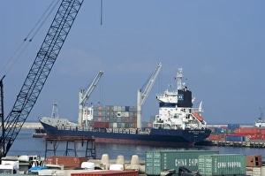 Images Dated 13th January 2000: Container ships in port area