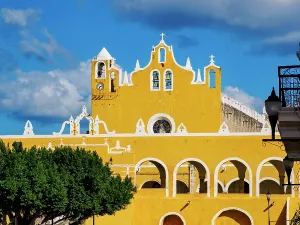 Arts Prints: Convent of San Antonio de Padua, Izamal, Yucatan State, Mexico