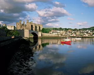 Images Dated 28th August 2008: Conwy Castle
