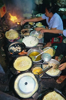 Cosmopolitan Prints: Cook in restaurant