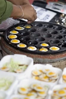 Cooking quail eggs, Chatuchak weekend market, Bangkok, Thailand, Southeast Asia, Asia