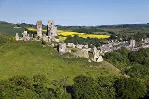 Images Dated 29th May 2009: Corfe Castle, Corfe, Dorset, England, United Kingdom, Europe