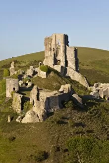 Images Dated 29th May 2009: Corfe Castle, Corfe, Dorset, England, United Kingdom, Europe