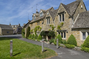 Lower Slaughter Prints: Cottages in Lower Slaughter, Cotswolds, Gloucestershire, England, United Kingdom, Europe