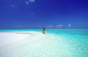 Images Dated 1st February 2010: Couple at the beach, Baa atoll, Maldives, Indian Ocean, Asia