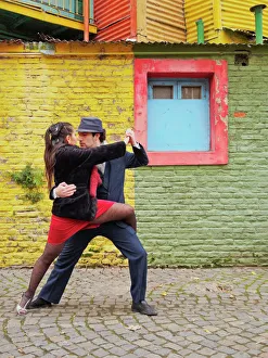 Couple dancing tango on Caminito Street, La Boca, Buenos Aires, Buenos Aires Province