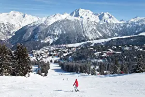Leisure Activity Prints: Courchevel 1850 ski resort in the Three Valleys (Les Trois Vallees), Savoie