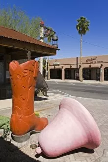 Images Dated 18th April 2009: Cowboy Boot and Bell Sculpture, Old Town Scottsdale, Phoenix, Arizona, United States of America