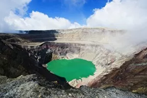 Images Dated 29th November 2010: Crater lake of Volcan Santa Ana, 2365m, Parque Nacional Los Volcanes, El Salvador