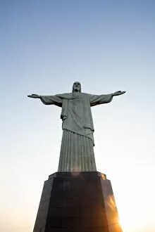 Images Dated 28th March 2007: The Cristo Redentor (Christ the Redeemer) statue on Corcovado, Rio de Janeiro, Brazil