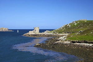 Tresco Prints: Cromwells Castle, Island of Tresco, Isles of Scilly, England, United Kingdom, Europe