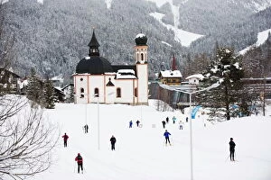Images Dated 12th March 2009: Cross country skiing, Seefeld ski resort, the Tyrol, Austria, Europe