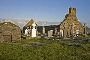 Cros s Village Graveyard, Loop Head, County Clare, Muns ter, Republic of Ireland, Europe