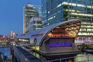 Economy Prints: Crossrail Station, Canary Wharf, London, England