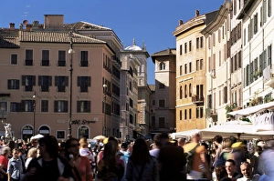 Crowds in the Piazza Navona