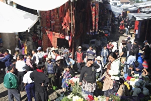 Images Dated 26th November 2007: Crowds, Sunday Market, Chichicastenango, Guatemala, Central America