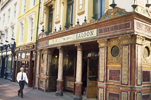 Ulster Prints: The Crown pub