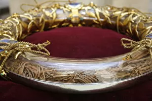 Images Dated 1st May 2009: Crown of Thorns, one of Christs Passion relics, Notre Dame Cathedral, Paris, France