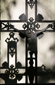 Images Dated 7th October 2007: Crucifixion, Paris, Ile de France, France, Europe