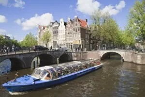 Images Dated 5th May 2010: Cruise boat on the Keizersgracht, Amsterdam, Netherlands, Europe