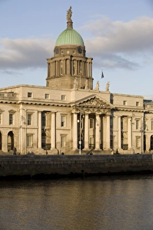 Custom House Quay, Dublin, Republic of Ireland, Europe