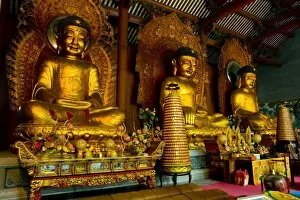 Images Dated 16th November 2007: Dafo Buddhist Temple, three statues in interior, Guangzhou (Canton), Guangdong