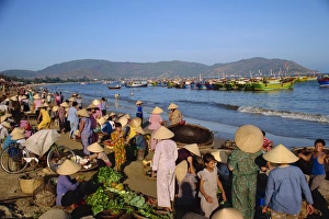 Indo China Prints: Daily fish market on beach