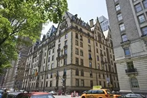 Images Dated 25th May 2009: The Dakota Building, where John Lennon lived at the time leading up to his death
