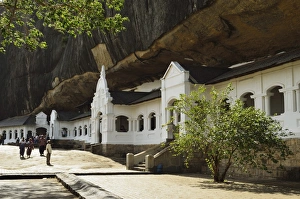 Dambulla Cave Temple, UNESCO World Heritage Site, Dambulla, Sri Lanka, Asia