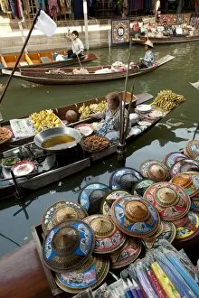 Images Dated 22nd March 2010: Damnoen Saduak Floating Market, Bangkok, Thailand, Southeast Asia, Asia