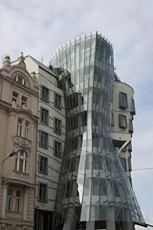 Images Dated 31st May 2007: Dancing House (Fred and Ginger building), Prague, Czech Republic, Europe