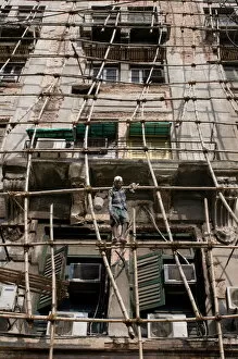 Images Dated 5th April 2009: Dangerous scaffolding, Kolkata, West Bengal, India, Asia
