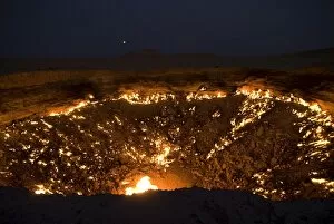 Images Dated 5th August 2009: The Darvaza Gas Crater in the Karakol desert, Turkmenistan, Central Asia, Asia