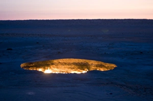 Darvaza Gas crater, Turkmenistan, Central Asia, Asia
