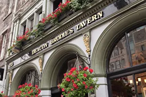 Eating And Drinking Prints: Deacon Brodies Tavern, Royal Mile, Old Town, Edinburgh, Scotland, United Kingdom