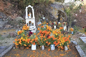 Decorated graves, Cemetery, Janitzio Island, Day of the Dead, Lake Patzcuaro Decorated graves, Cemetery, Janitzio Island, Day of the Dead, Lake Patzcuaro