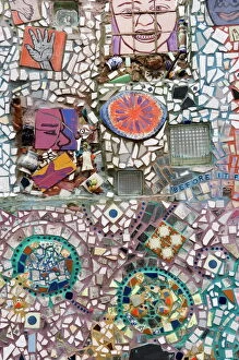Images Dated 18th January 2006: Decoration of patterns in glass, mirrors, ceramics and other fragments of objects embedded in