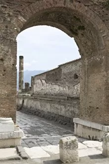Images Dated 5th June 2007: Decumano Maximo near the Forum, Pompeii, UNESCO World Heritage Site, Campania